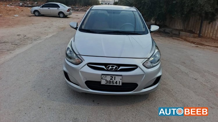 Hyundai Accent 2013