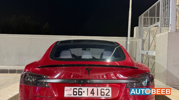 Tesla S 2015