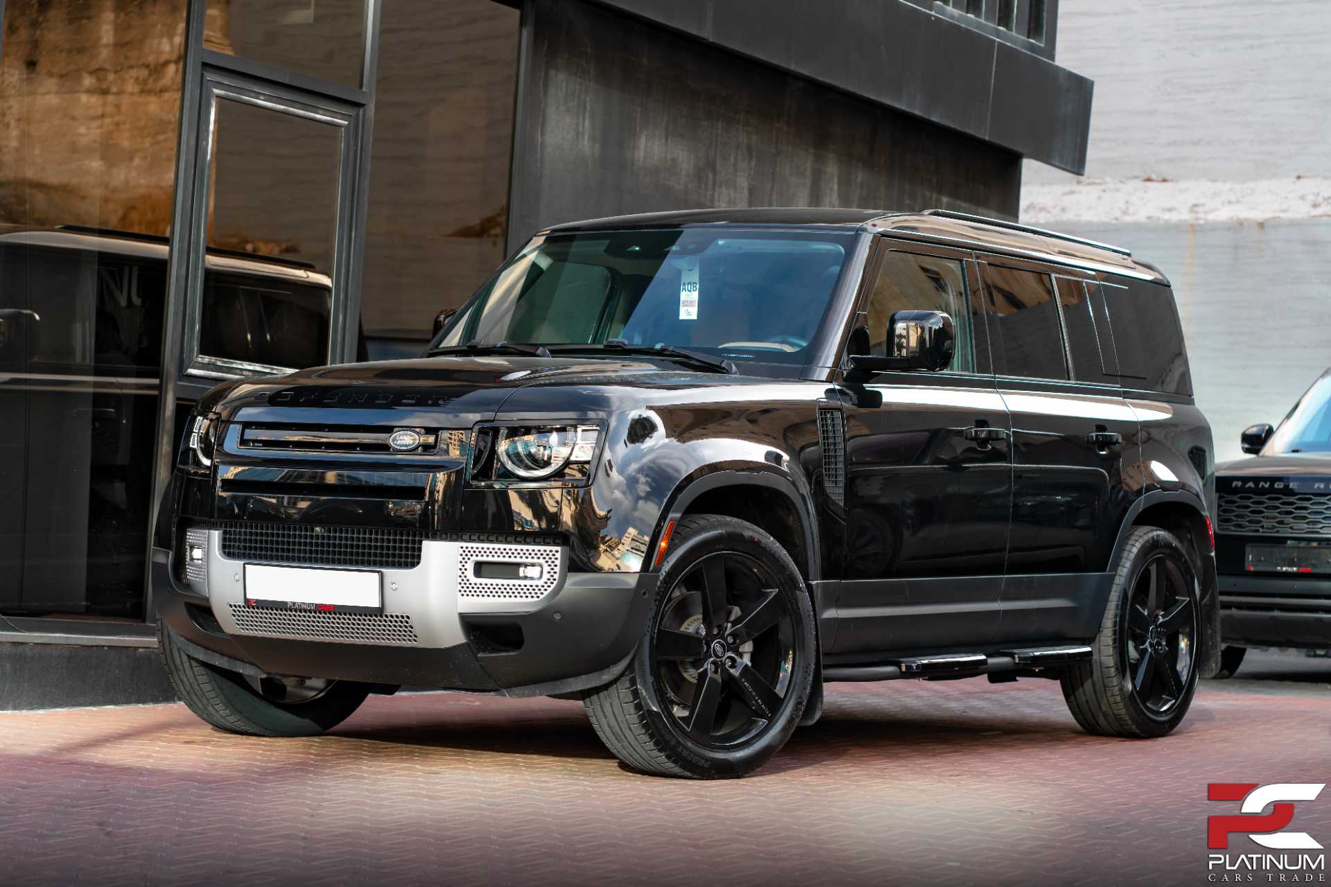 Land Rover Defender 2025