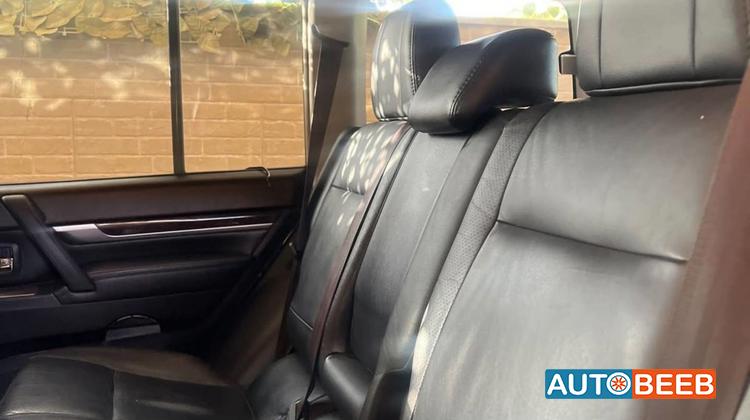 Mitsubishi Pajero 2009
