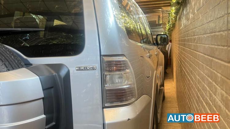 Mitsubishi Pajero 2009