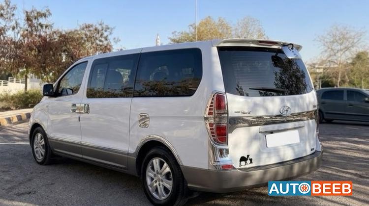 Hyundai H1 2012