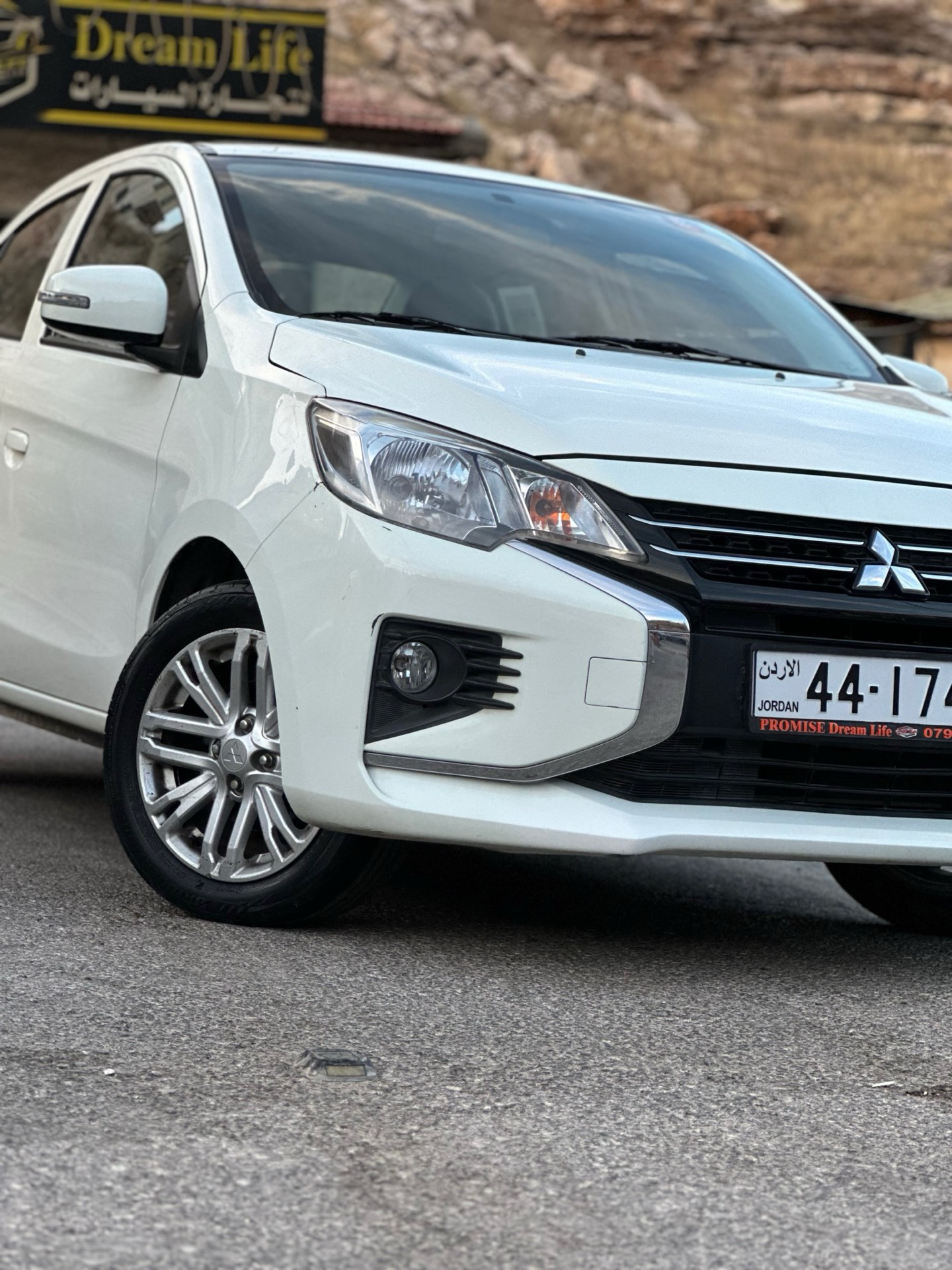 Mitsubishi Attrage 2023