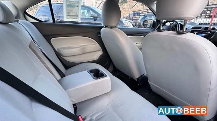 Mitsubishi Attrage 2023
