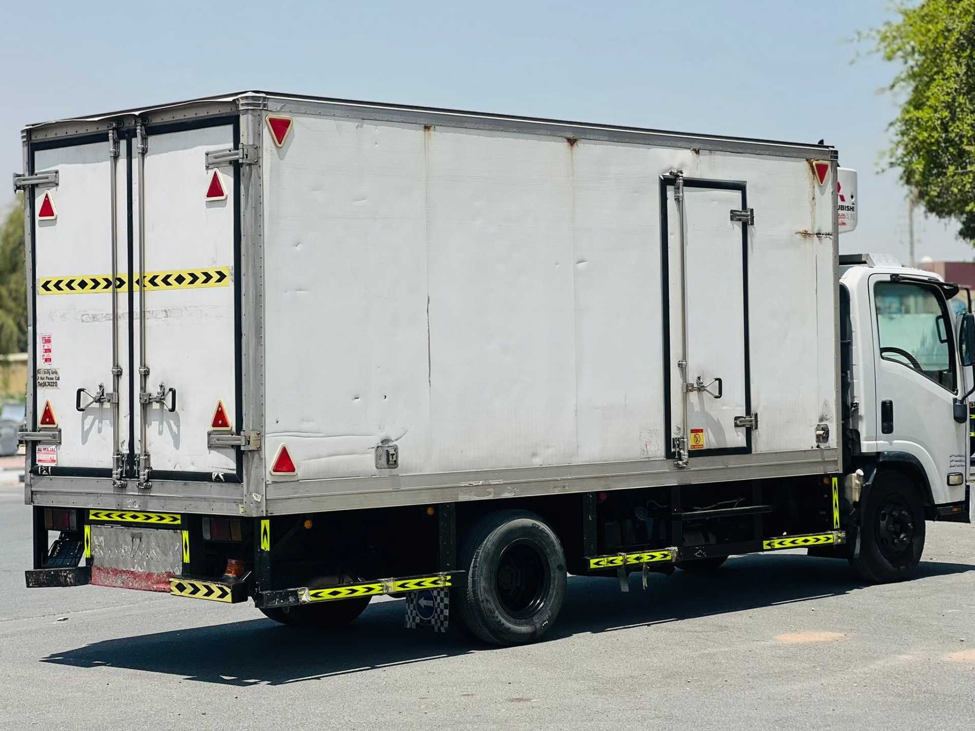 Box Isuzu 2011