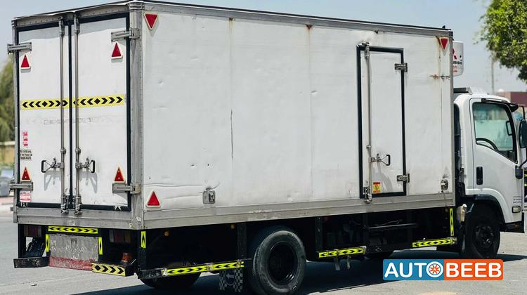 Box Isuzu 2011