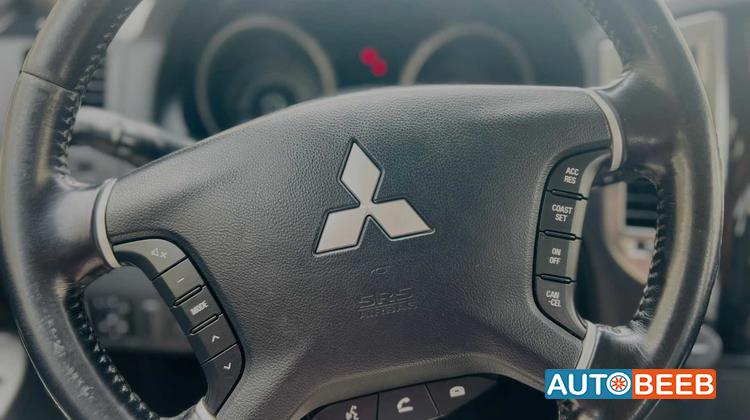 Mitsubishi Pajero 2017
