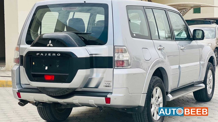 Mitsubishi Pajero 2017