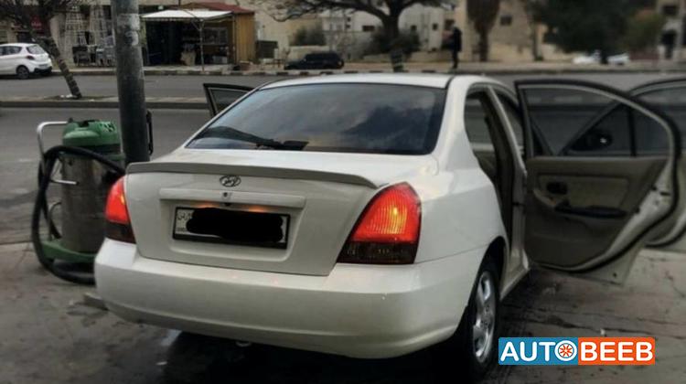 Hyundai Elantra 2002