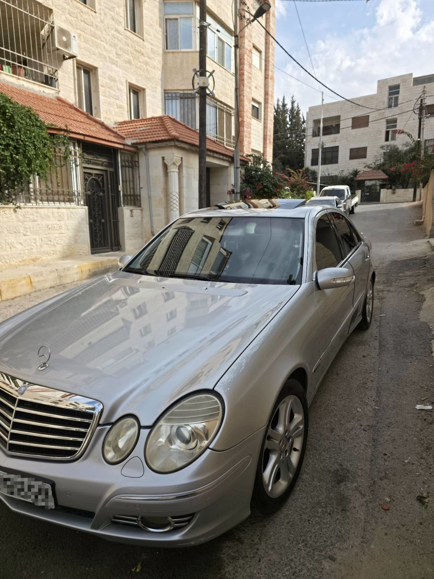 مرسيدس بنز E200 2005