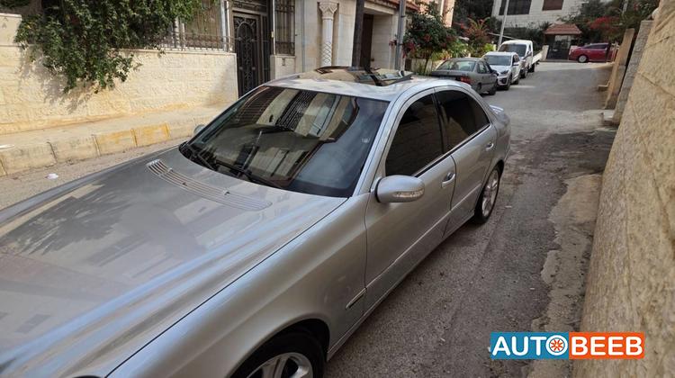 مرسيدس بنز E200 2005