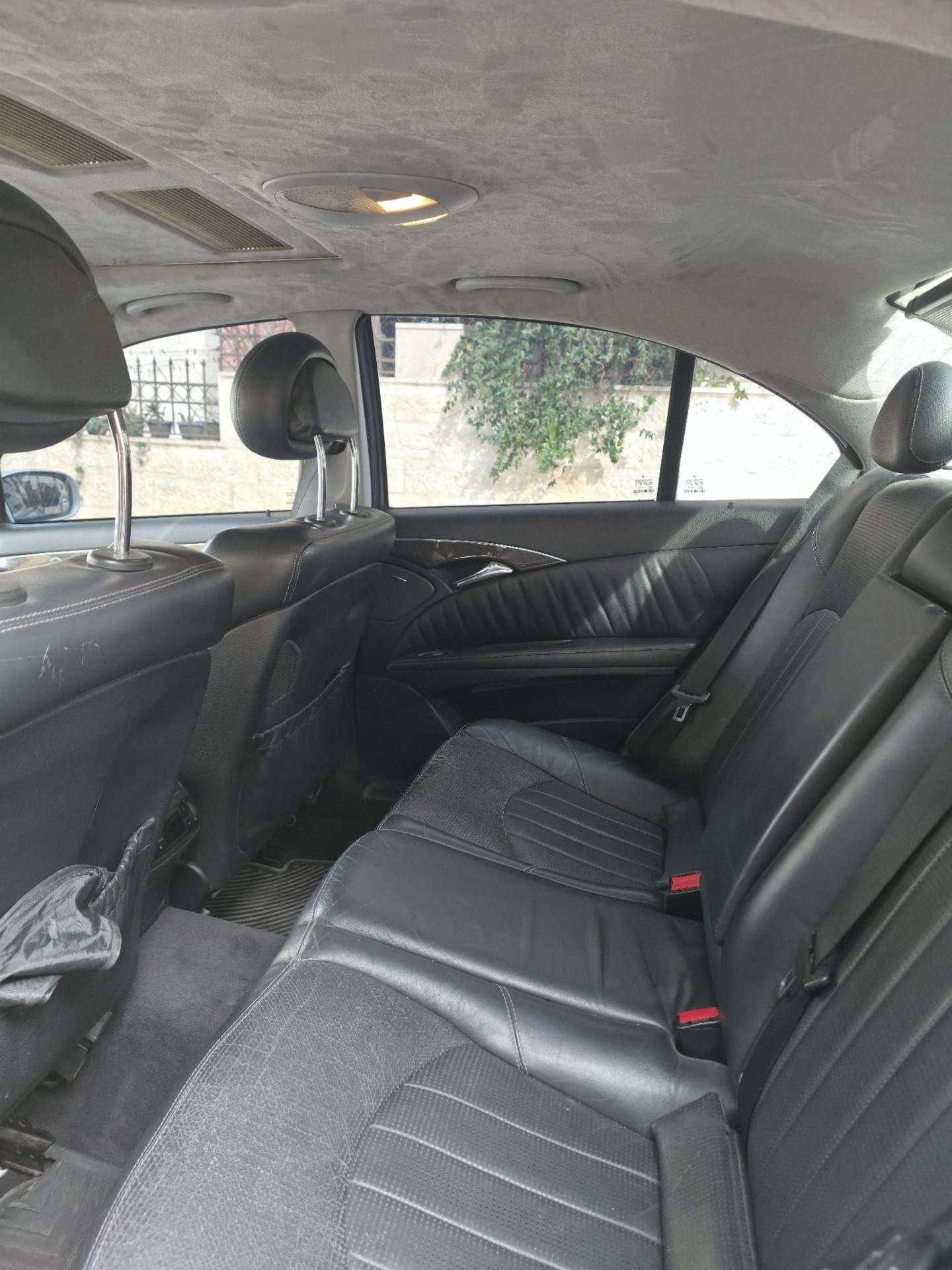 مرسيدس بنز E200 2005