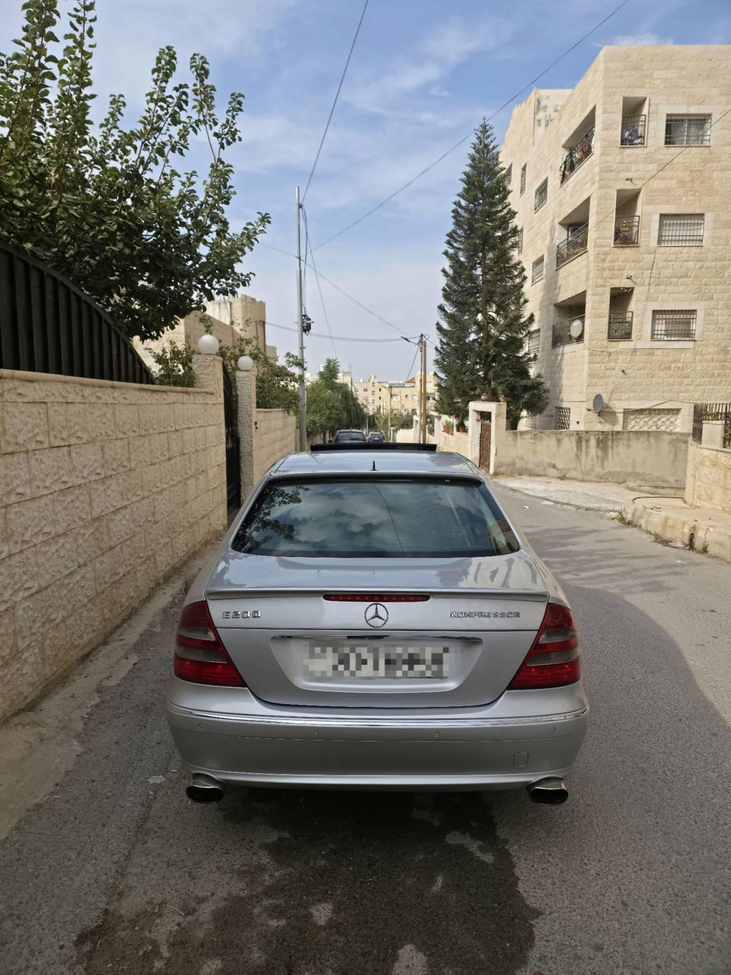 مرسيدس بنز E200 2005