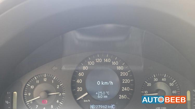 مرسيدس بنز E200 2005