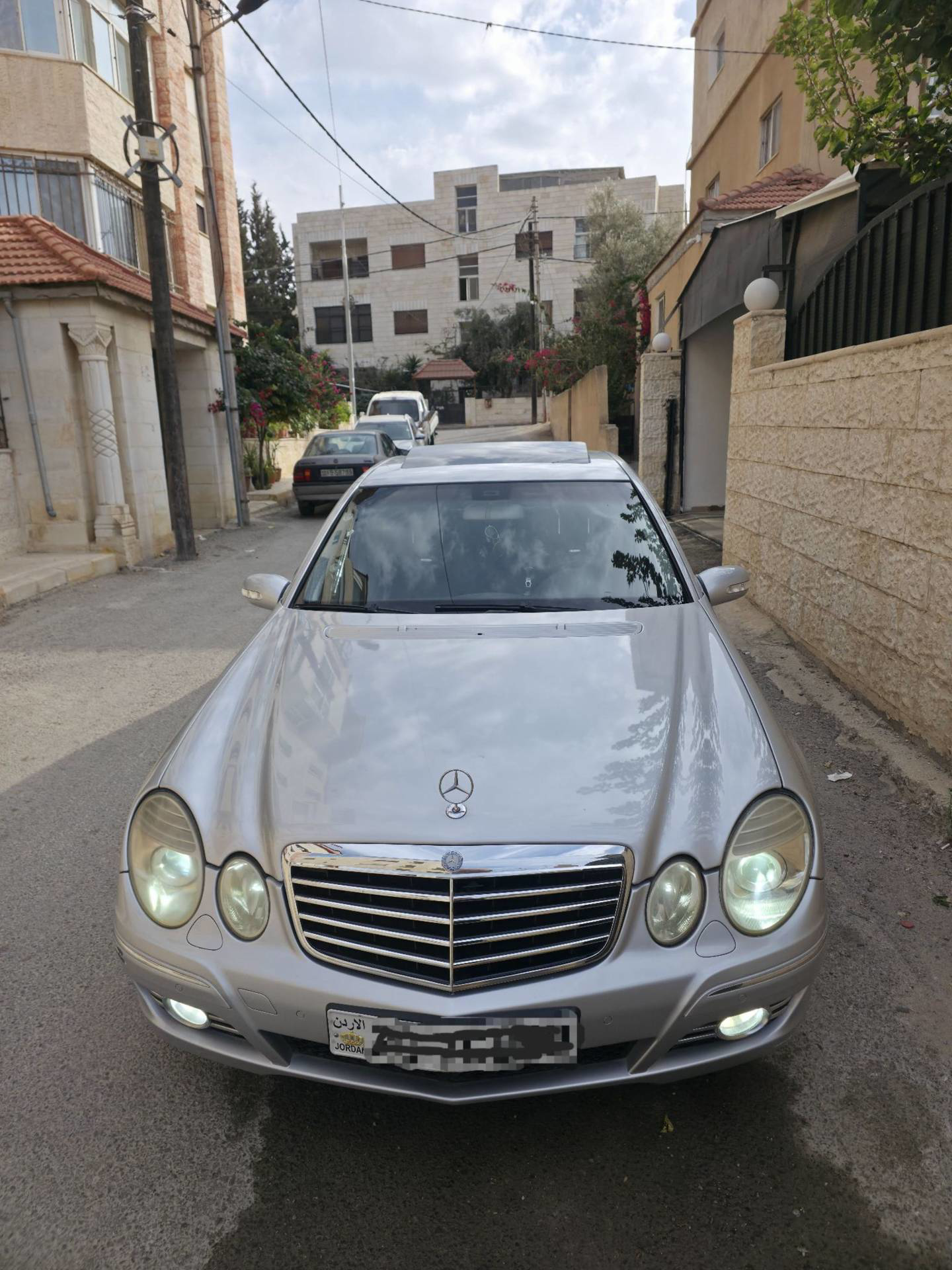 مرسيدس بنز E200 2005