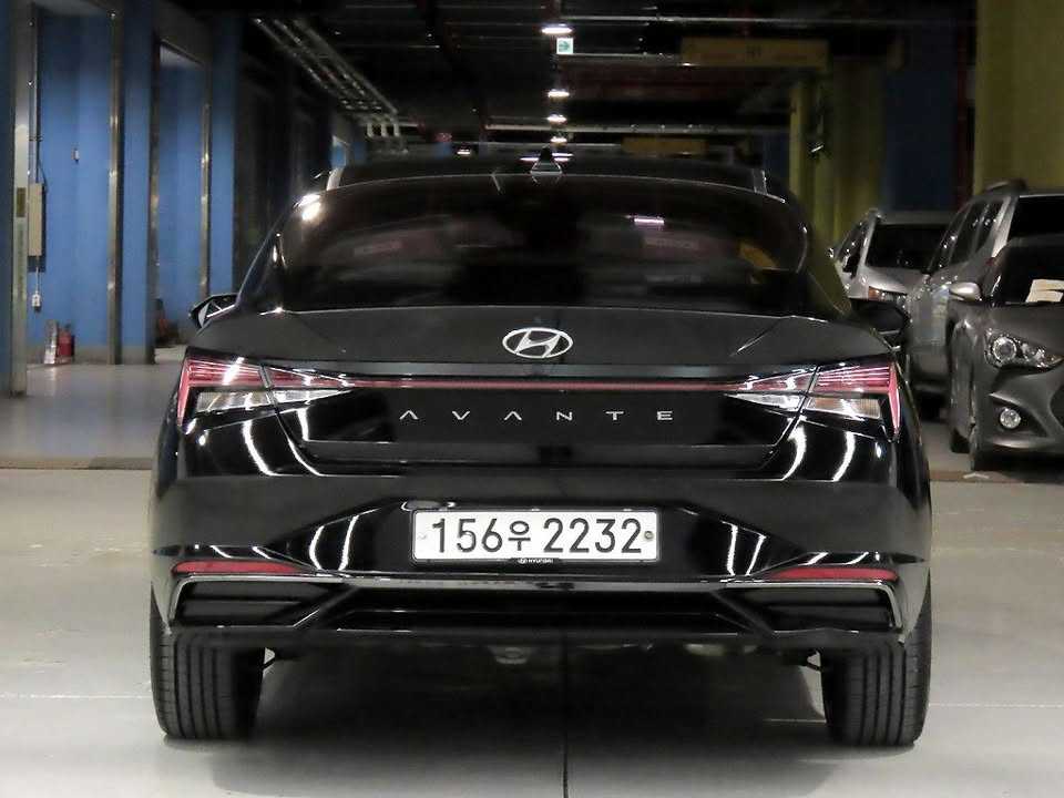 هيونداي افانتي 2021