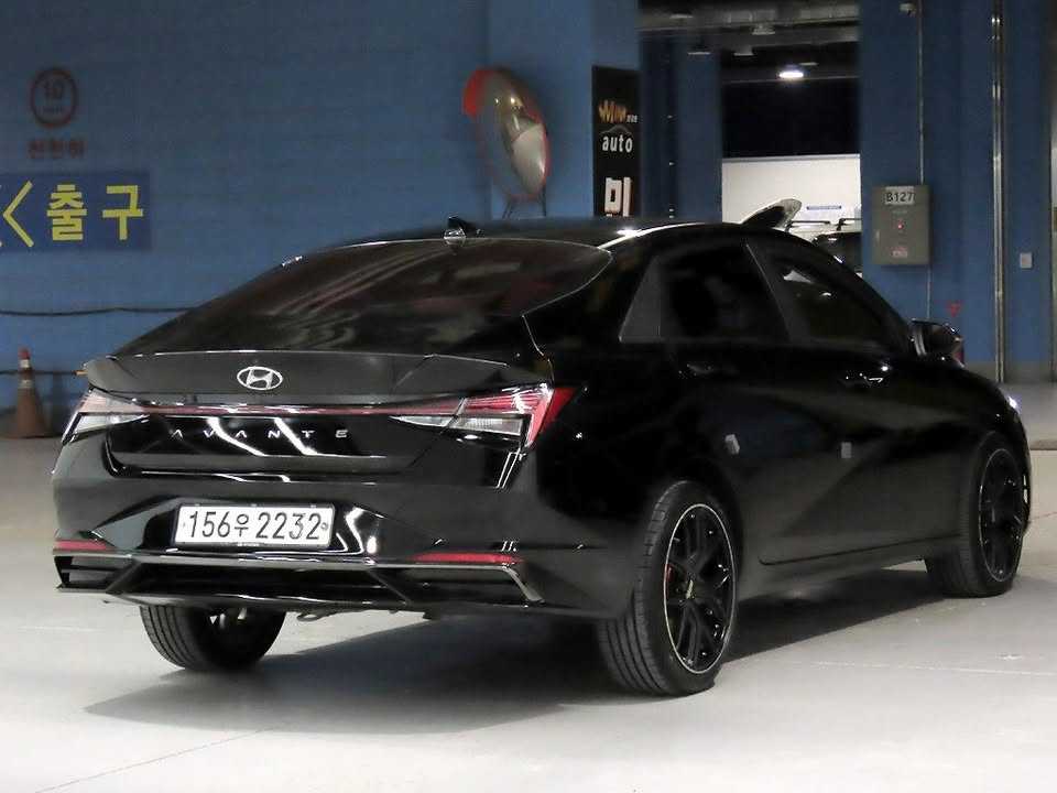 هيونداي افانتي 2021