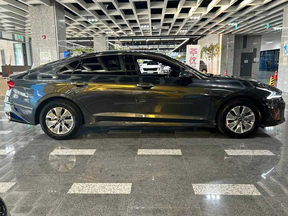 KIA K5 2023