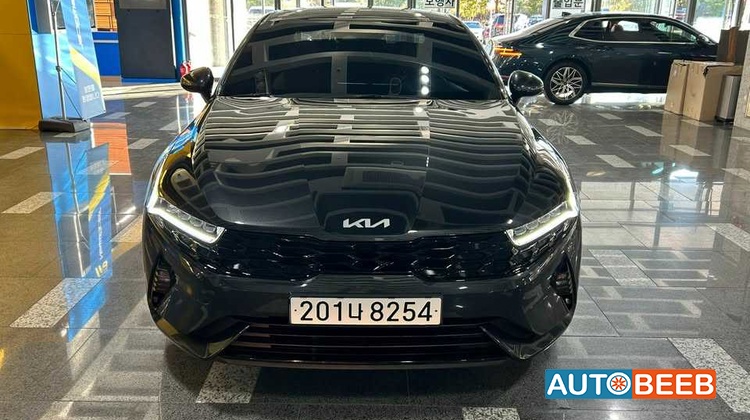 KIA K5 2023