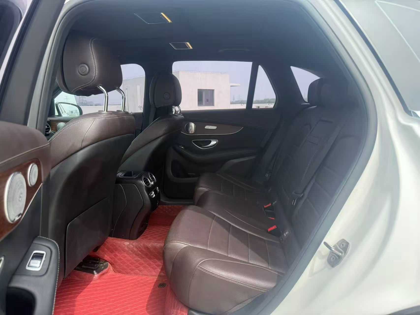 Mercedes Benz GLC300 2021