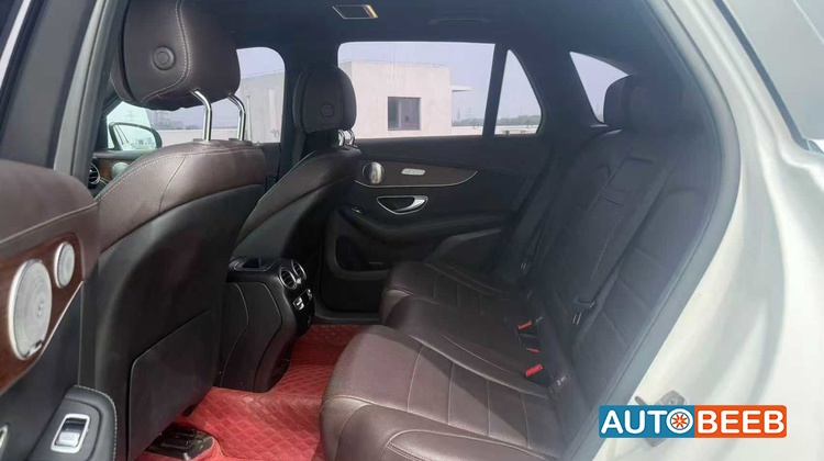Mercedes Benz GLC300 2021