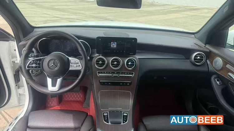Mercedes Benz GLC300 2021