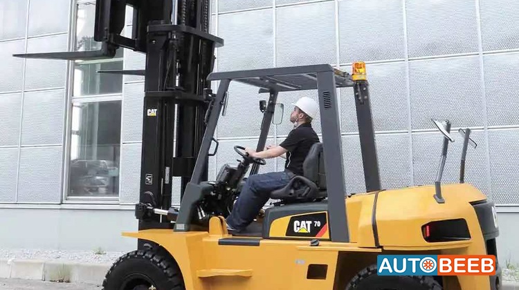 رافعة شوكية كاتربيلر 2025