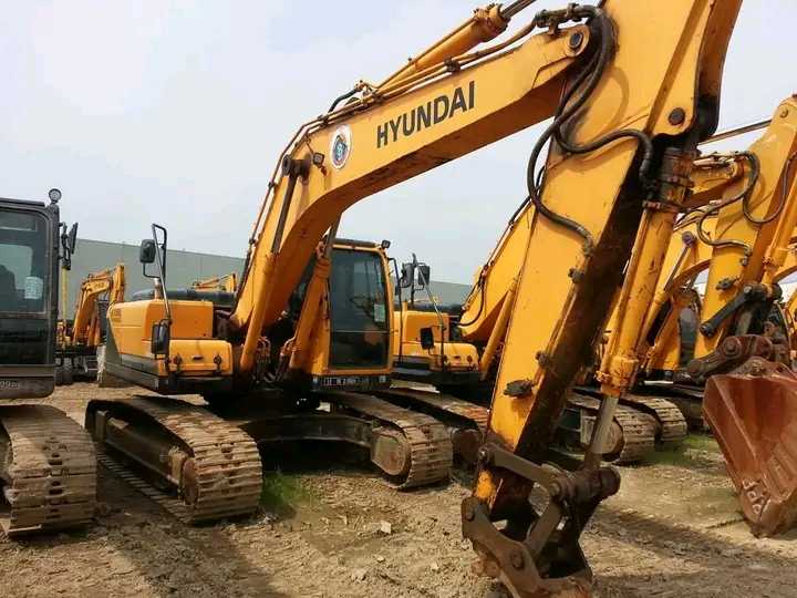 حفارة هيونداي 2025