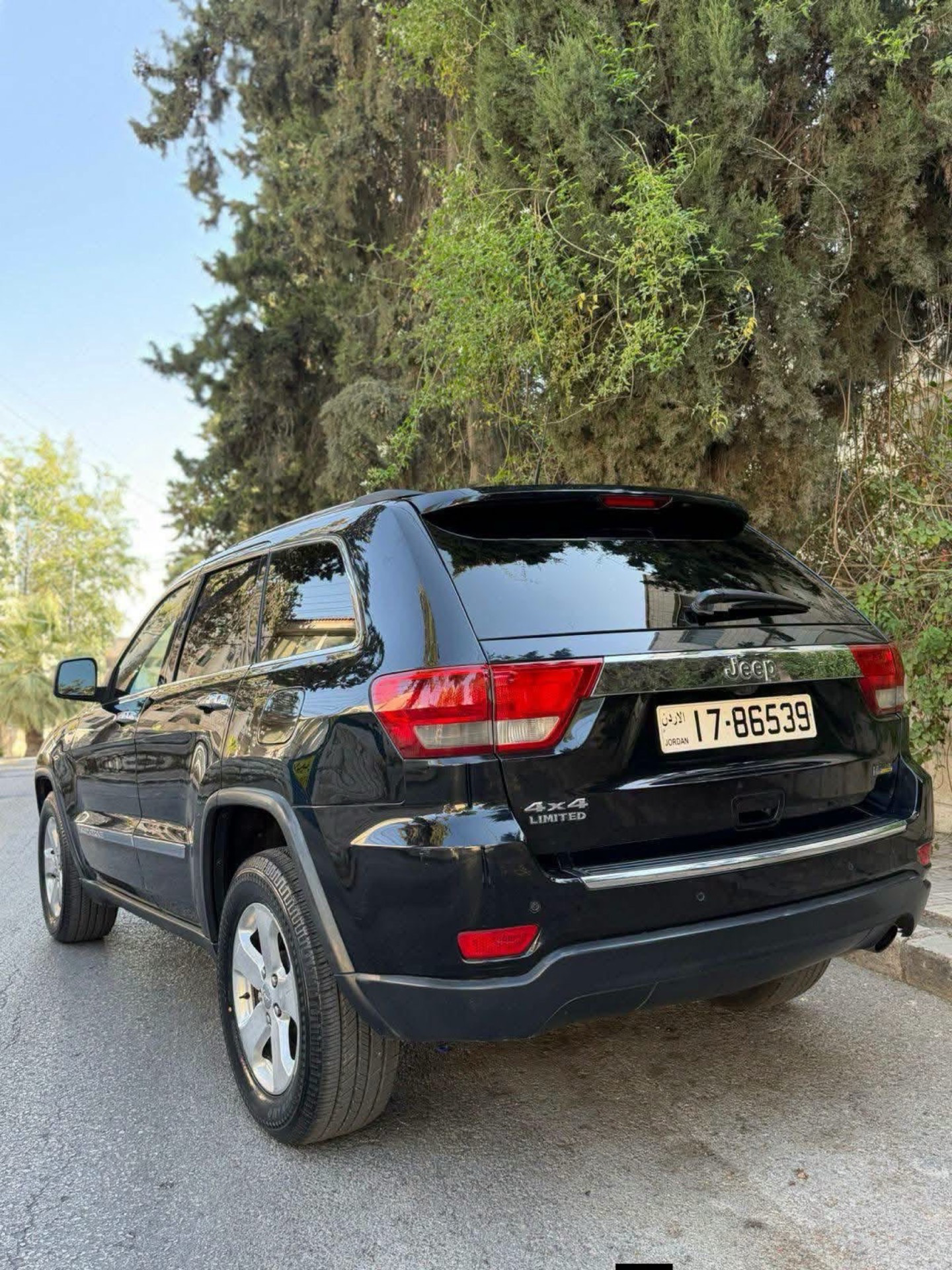 جيب جراند شيروكي L 2012