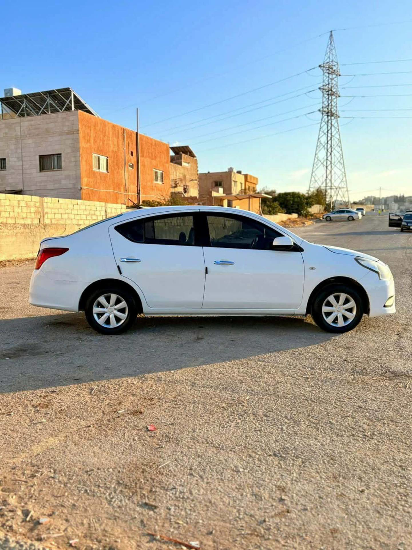 نيسان صني 2016