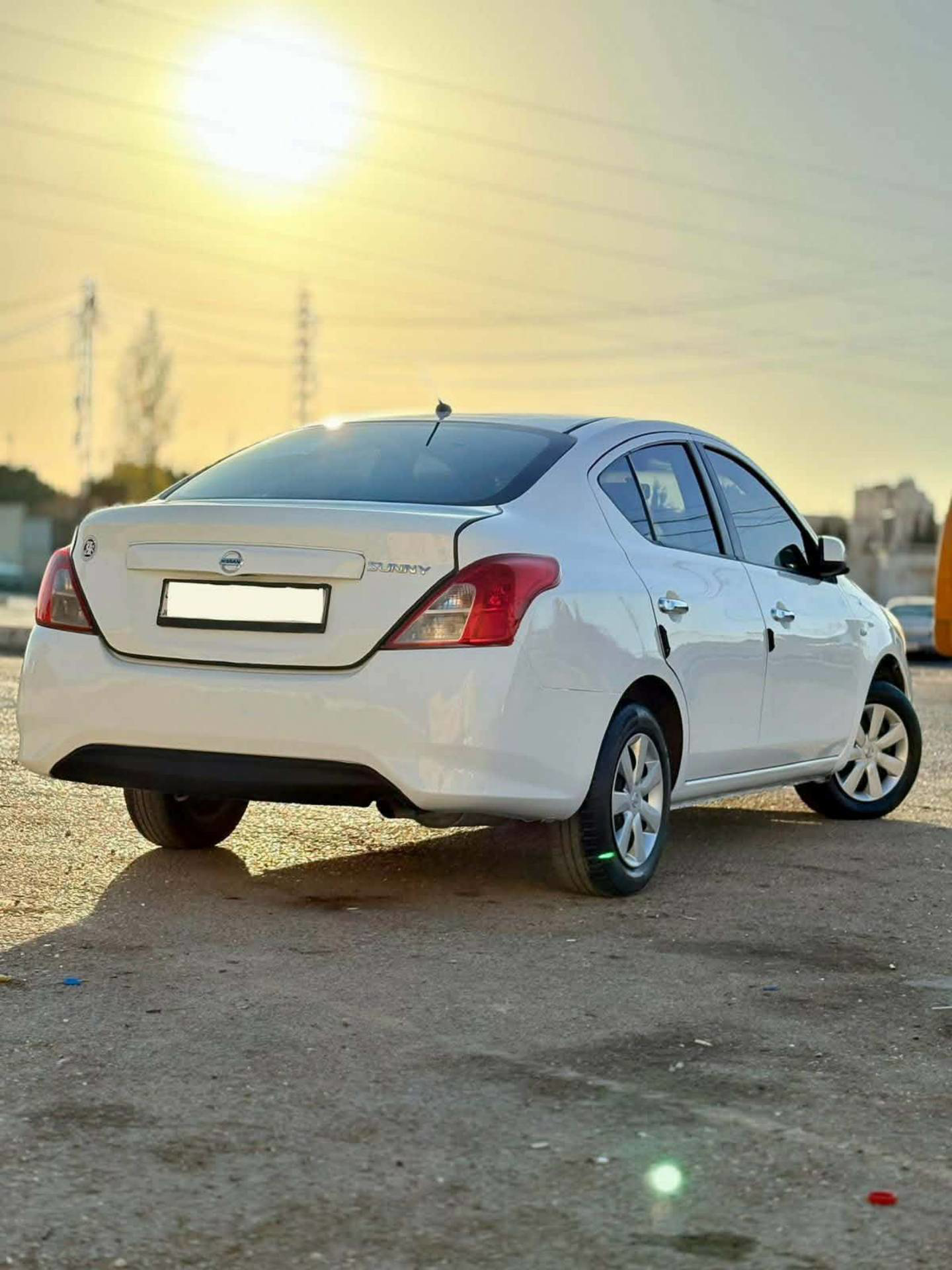 نيسان صني 2016