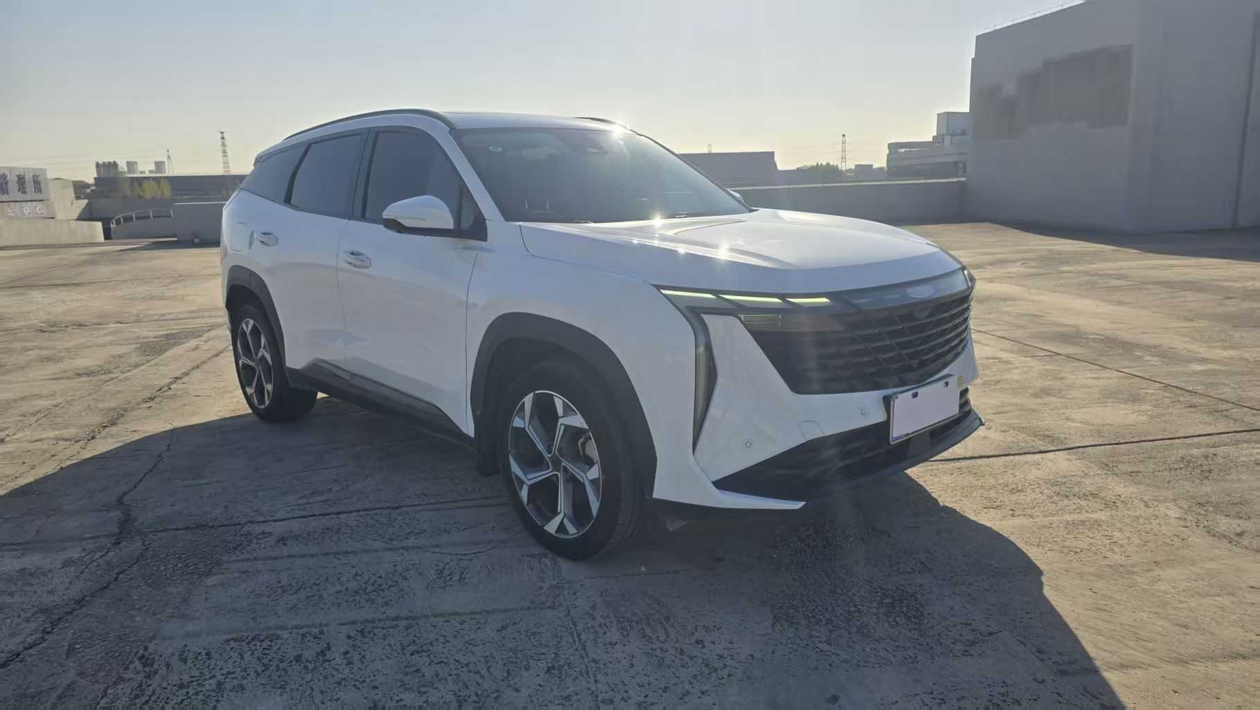 جيلي بويوي 2023