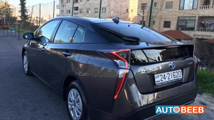 Toyota Prius 2018